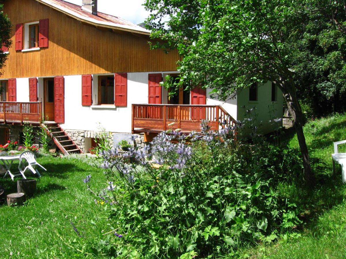 Appartement En Duplex Dans Un Chalet Typique Valloire Bagian luar foto